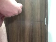 Me masturbo en el baño