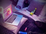 Milf très chaude qui fait bander un internaute !! 12/16