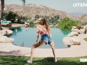 Curvy Babes Luna & Karla Pounded Deep In Their Tight Pussies By Fat Penis - SCAM ANGELS 1/16