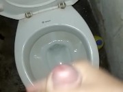 Pajeandome en el baño leche irviendo