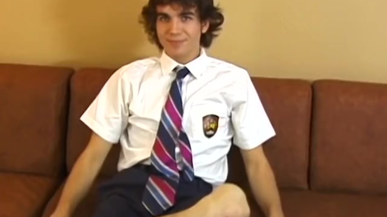 Petite twink masturbates solo and cums - Free Sex Video - RedTube