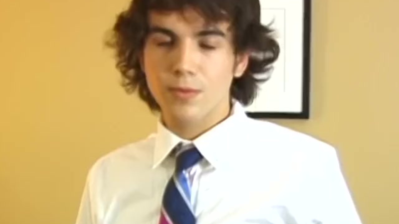 Petite twink masturbates solo and cums - Free Sex Video - RedTube