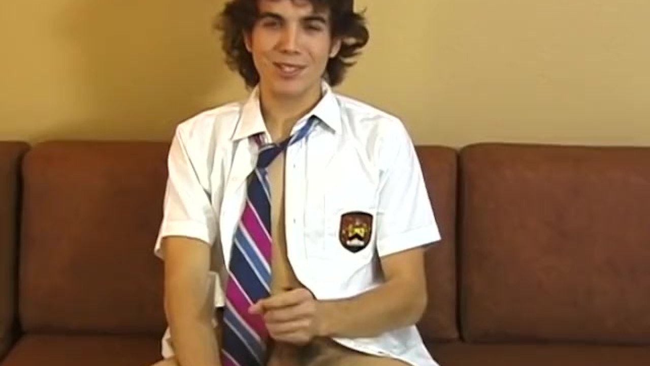 Petite twink masturbates solo and cums - Free Sex Video - RedTube