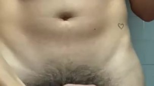 Latin teen masturbate in the bathroom eyaculate precoz