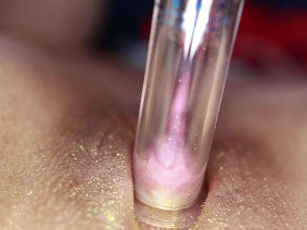 Golden Pussy Clit Lick Pump Orgasm - Demi