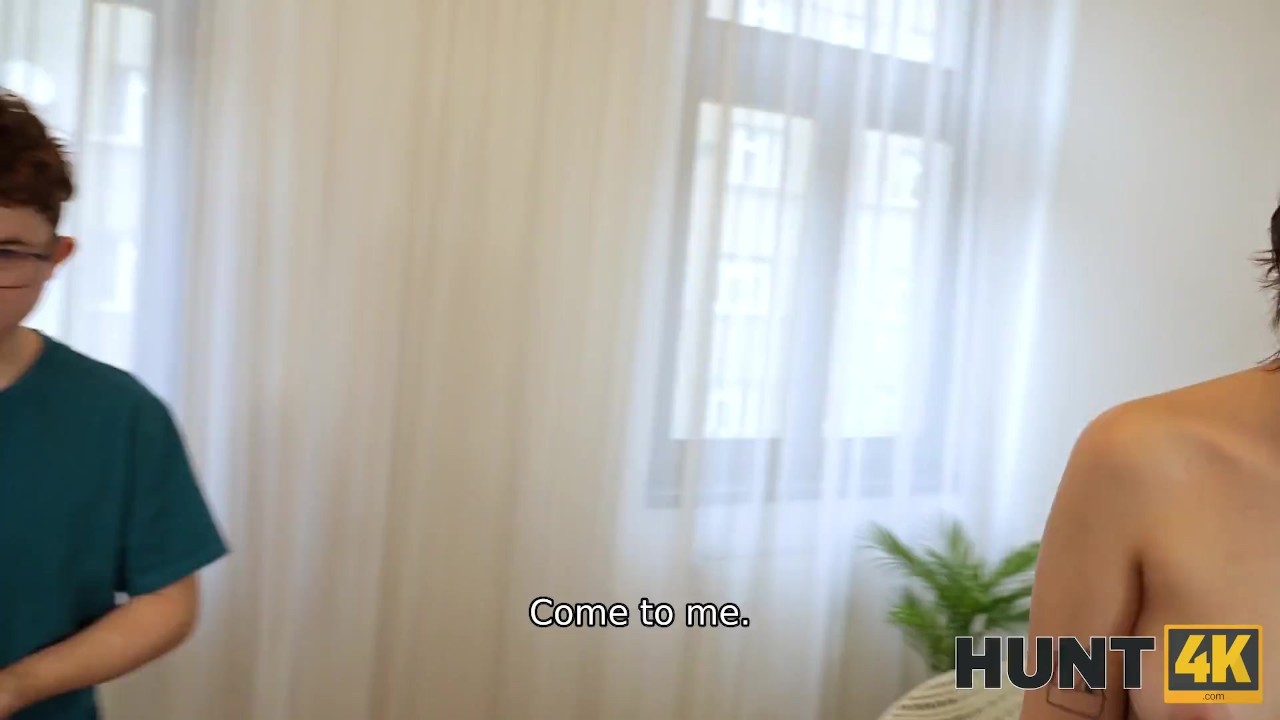 HUNT4K. Perfect Way to Seduce Her - Iris Bloom