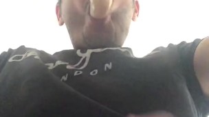 gran corrida mientras chupo dildo de mi mujer