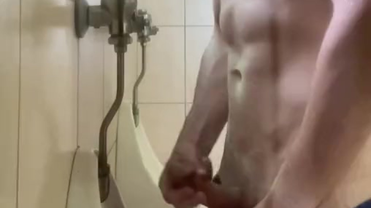 Public urinal jerkoff CUMshots at the beach - RedTube