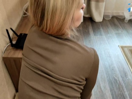 I met a cutie, and she turned out to be a nymphomaniac and dragged me to her so that I cum in her pu