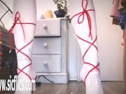 Amateur Slut Blasts Her Gaping Hole on a Gigantic Michelin Dildo 9/16