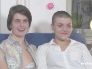 Ersties - Luna S gibt Tumpie ein heißes Rimming mit ihrer Zunge 2/16