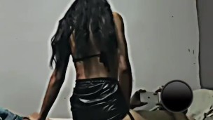 Grabo como cabalgo la verga de un suscritor y me vengo sobre el ,de placer