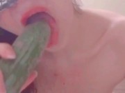 АСМР Шлюшка сосет два члена одновременно с грязными разговорами - Screenshot 15 of 16 - Dp