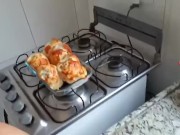 LOIRA GOSTOSA NA COZINHA 15/16