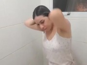LOIRA GOSTOSA NO CHUVEIRO 13/16