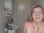 LOIRA GOSTOSA NO CHUVEIRO 16/16