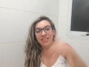 LOIRA GOSTOSA NO CHUVEIRO 3/16
