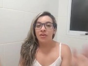 LOIRA GOSTOSA NO CHUVEIRO 4/16