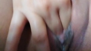 Playing with my pussy and coming 🤤🤤😋 Only fans @elik-ke