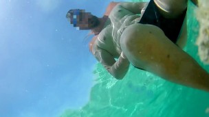 Jerking in the sea