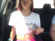 My best friend takes control of the lush, look at my reaction. 1/16