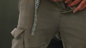 Watch your gym crush take a nice piss at the gym...