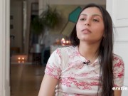 Ersties - 19-jährige Arzthelferin Koko masturbiert mit Dildo 6/16