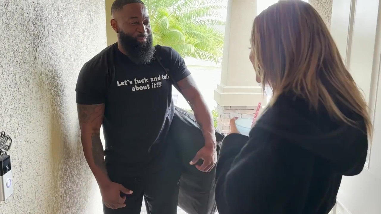 naughty massage with sexy bbc bodybuilder making hubby film me cheat with massage therapist raw bbc - Free Sex Video - RedTube