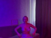 КАК СДЕЛАТЬ ЭРОТИЧЕСКИЙ МАССАЖ ЖЕНСКОЙ ГРУДИ - Screenshot 11 of 16 - эротический массаж