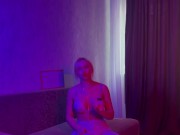 КАК СДЕЛАТЬ ЭРОТИЧЕСКИЙ МАССАЖ ЖЕНСКОЙ ГРУДИ - Screenshot 5 of 16 - HD