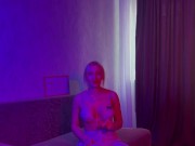 КАК СДЕЛАТЬ ЭРОТИЧЕСКИЙ МАССАЖ ЖЕНСКОЙ ГРУДИ - Screenshot 7 of 16 - эротический массаж