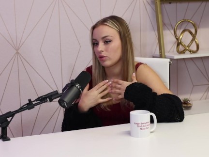 Anna Claire Clouds Interview