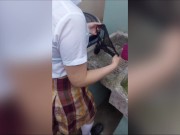 Encuentro a mi hijastra colegiala sola en casa lavando sus calzones, padrastro pervertido , 16/16