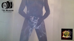 Quick Nut before work in the shower