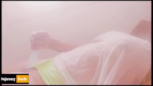 كفت وكنتخايل زب مزيرة عليه بين فخادي احح طبوني كيموت على زب و لحوا مكيبردش