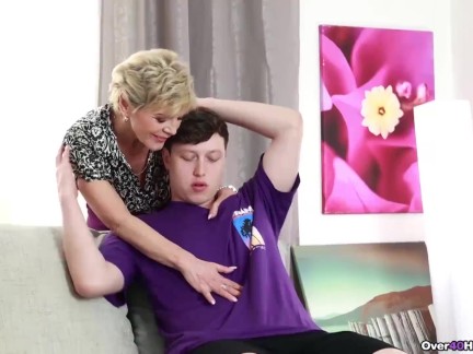 Over40HANDJOBS Granny TugJob