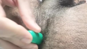Indian teen puts sharpie's up ass