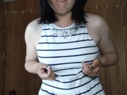 「おほぉ…茶色い小便ぶちまけてぇ！」おしがまチクニー鑑賞する視聴者を煽りながらチクイキする巨乳日本人女性♥️最後糸引きぬるパンあり 2/16