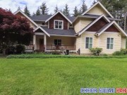 Sneaky Cheerleader's Fucksess At Coache's Place 1/16