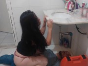 atendi o encanador de vestido sem calcinha! quero o pau dele será que consegui? 12/16