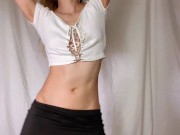 【秘書の隠れ家】ヘソ出しミニスカの私服でダンス 14/16