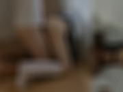 ドアに挟まってTバック尻を丸出しにしているルーズソックス制服ギャルをバックでハメてオナホ代わりにする！ - Screenshot 7 of 16 - Kink
