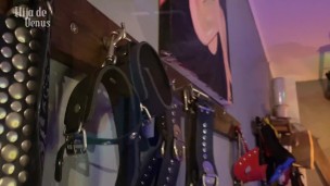 Sesión bdsm con lluvia dorada