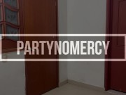 mi hermanastra llega tarde despues de una fiesta, y la reprendo follandola duro por el culo 1/16