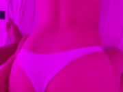 Mi hermanastro entra en mi cuarto y me folla 6/16