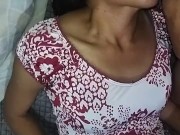 💦 Latina de lentes sudando llena de leche en el cuerpo y la puchita 2/16