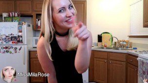 Pee Holding Contest (FETISH / KINK)