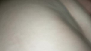 Eva termina con el culo bañado en leche por tanto follar