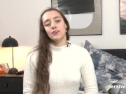 Yogalehrerin Medea aus Leipzig kommt mit Riesen-Dildo zum Höhepunkt 13/16