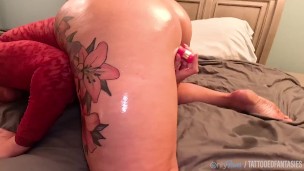 Hot Brunette Step Sister Masterbates, Oils Her Thick Body And Gets Fucked! 🔥